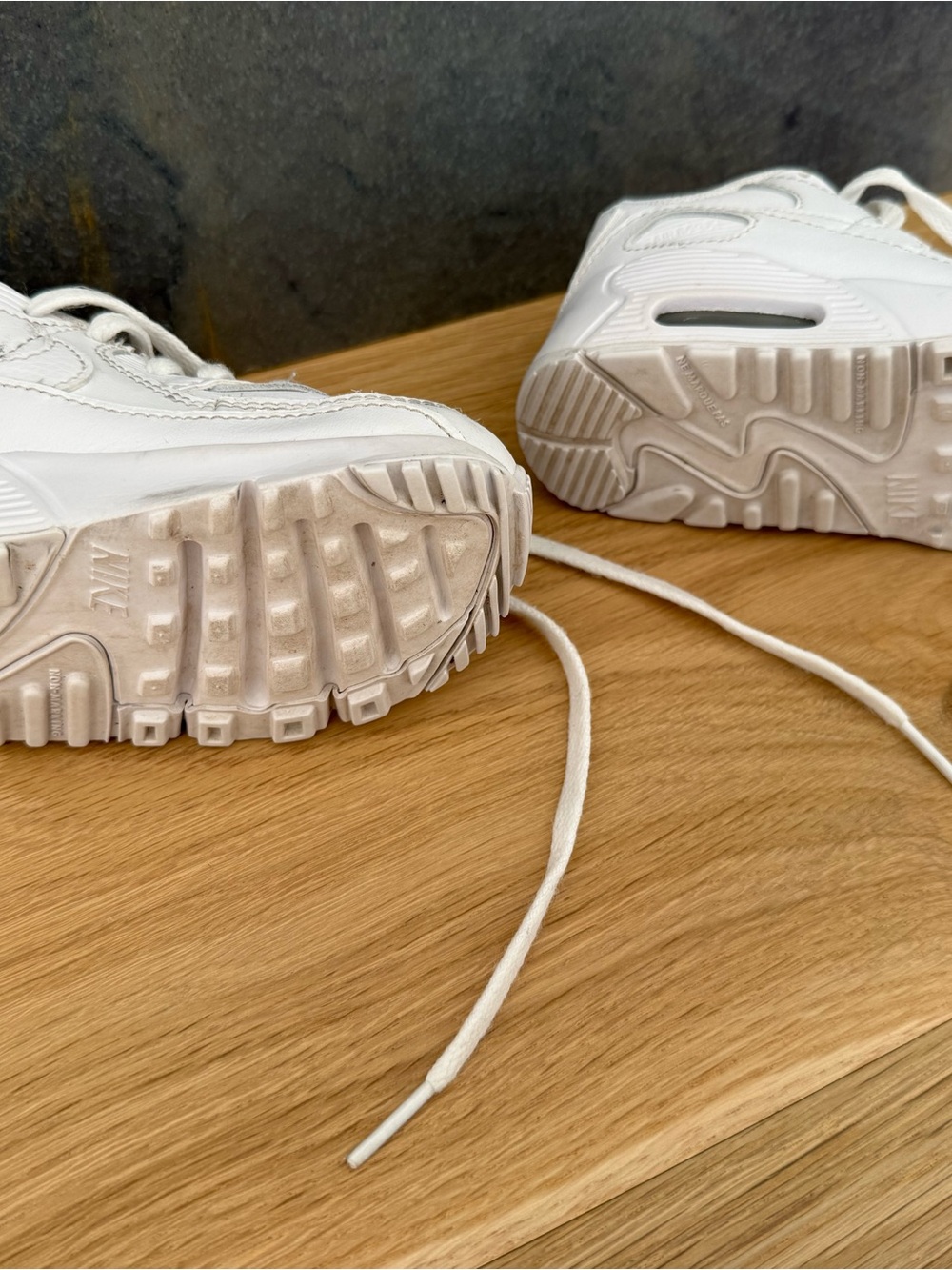 Nike Kids White Low-Top Lace-Up Sneakers - Picture 6 of 8